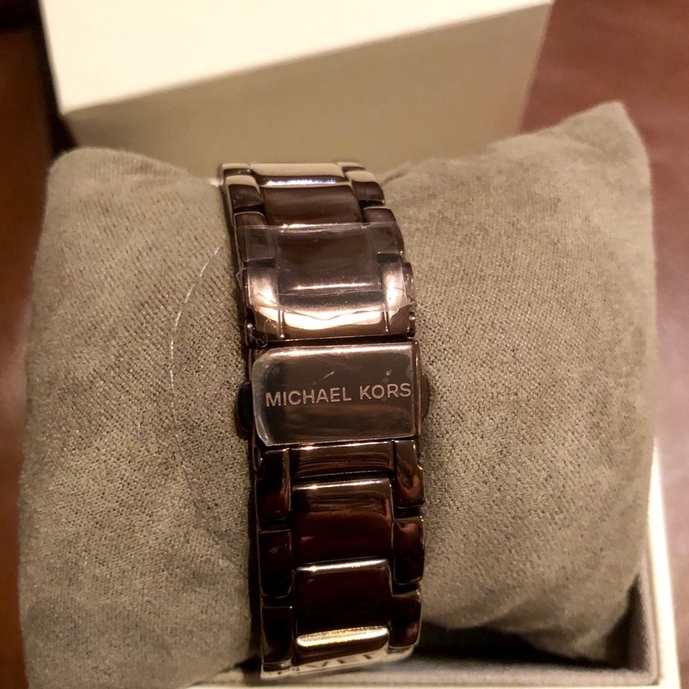 Michael Kors Watch (New) - Picture 3 of 4